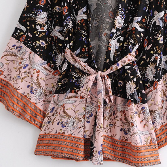 Beautiful cotton rayon kimono top - Picture 4 of 7